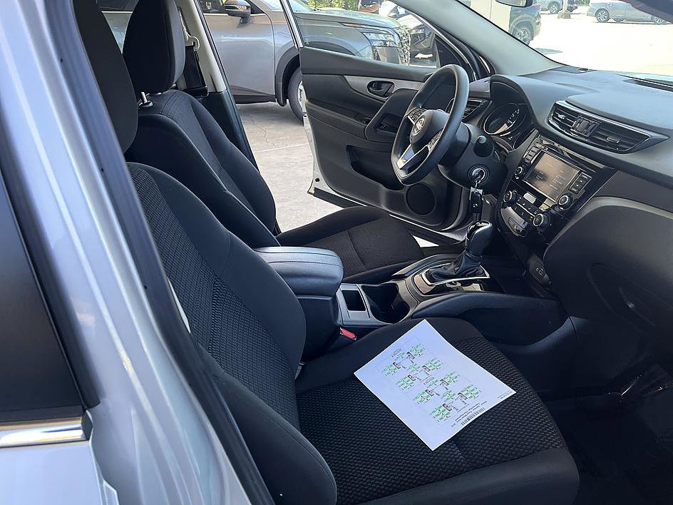 Certified 2022 Nissan Rogue Sport S image 19