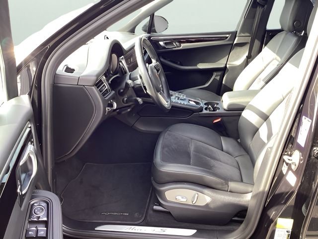 Used 2021 Porsche Macan S image 16