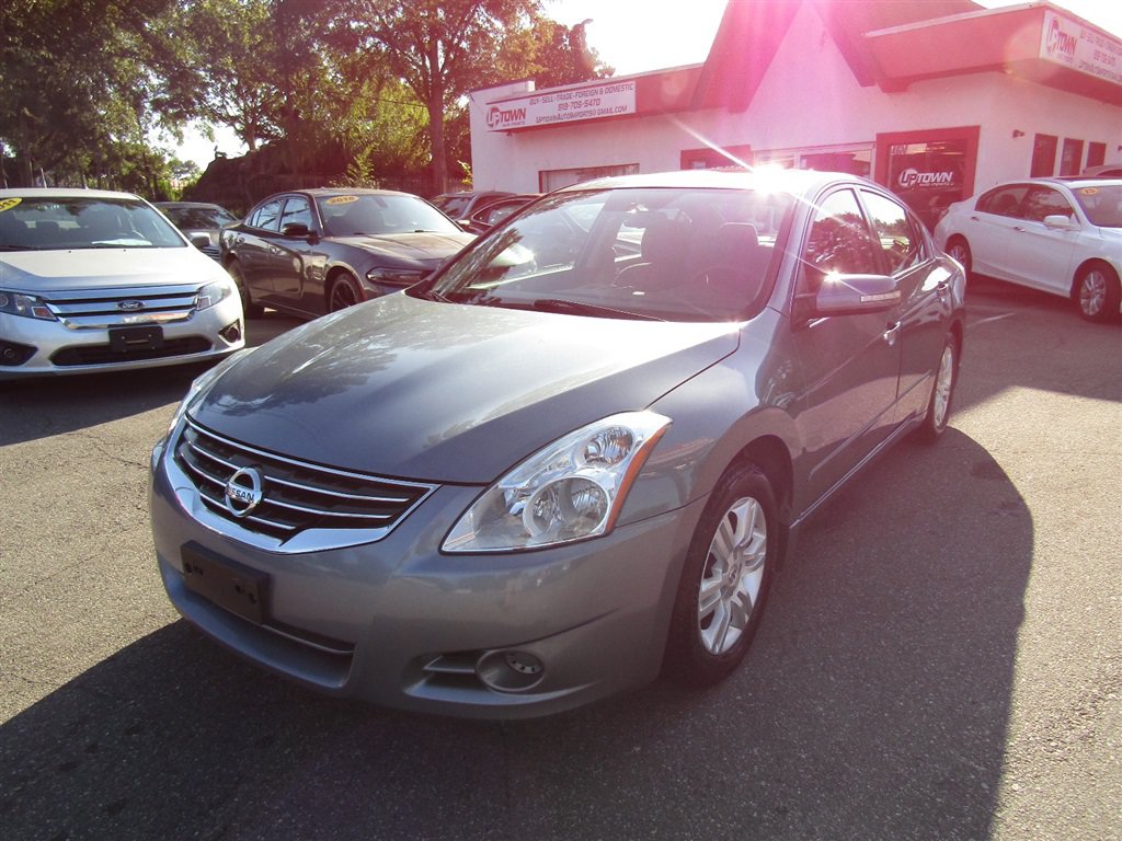Used 2011 Nissan Altima 2.5 S w/ Convenience Pkg FWD image 1