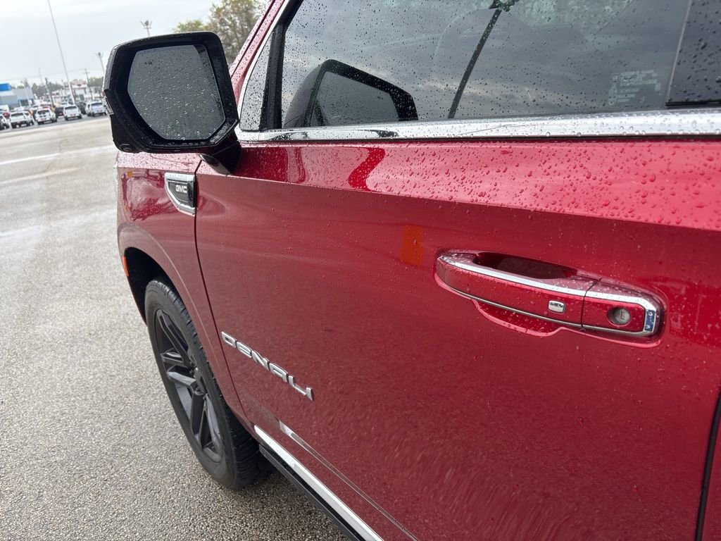 Used 2024 GMC Yukon Denali w/ Advanced Technology Package image 10