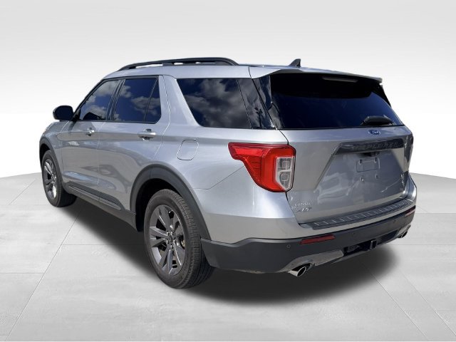 Used 2023 Ford Explorer XLT w/ Equipment Group 202A RWD image 7