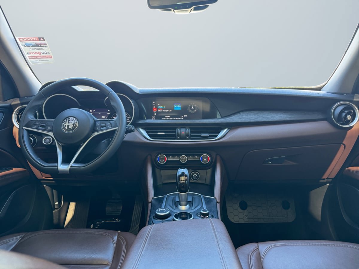 Used 2019 Alfa Romeo Stelvio w/ Nero Edizione image 10