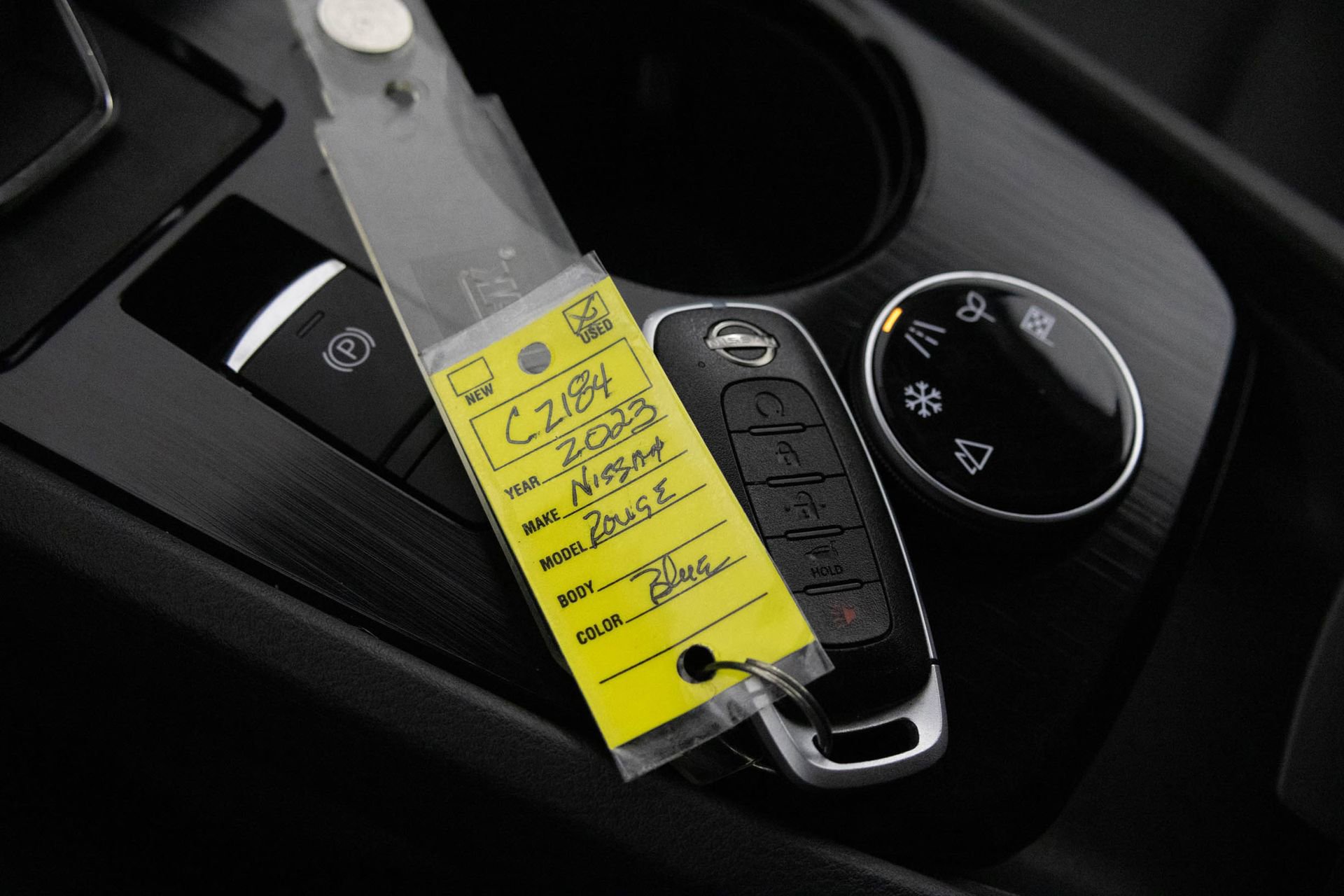 Used 2023 Nissan Rogue SV w/ SV Premium B Package image 27