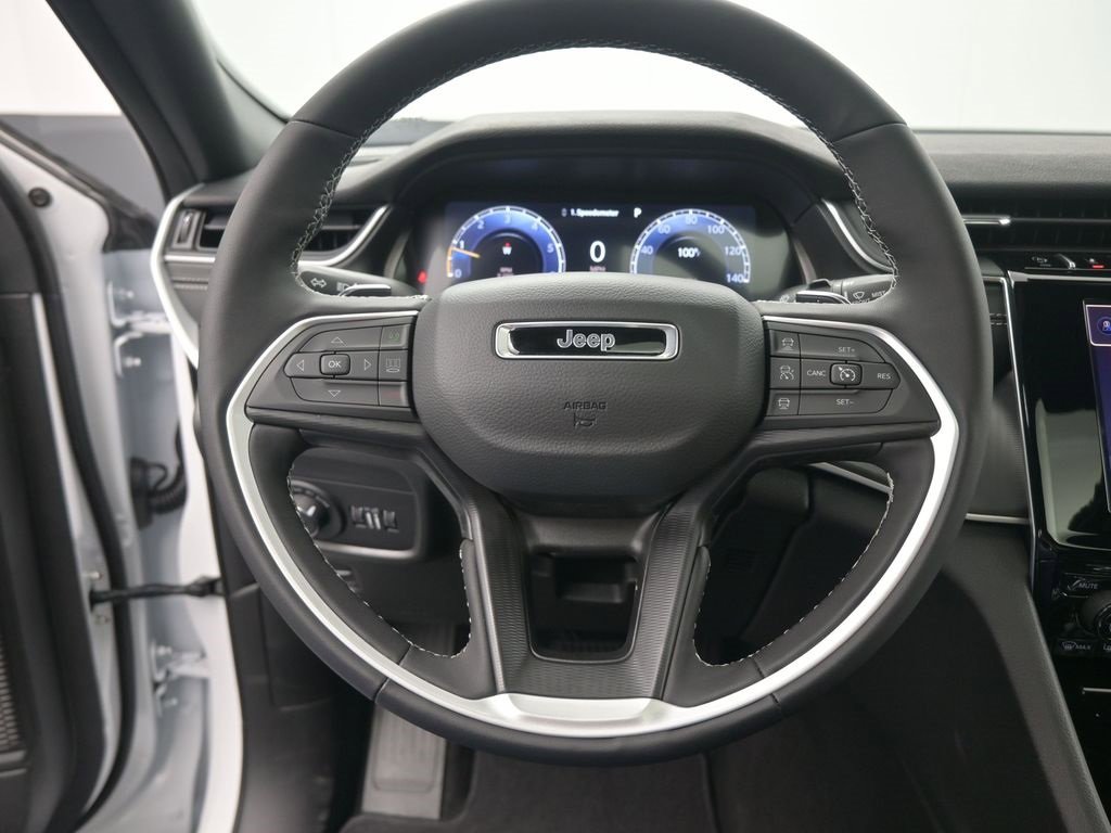 New 2025 Jeep Grand Cherokee Laredo X w/ Luxury Tech Group I image 28