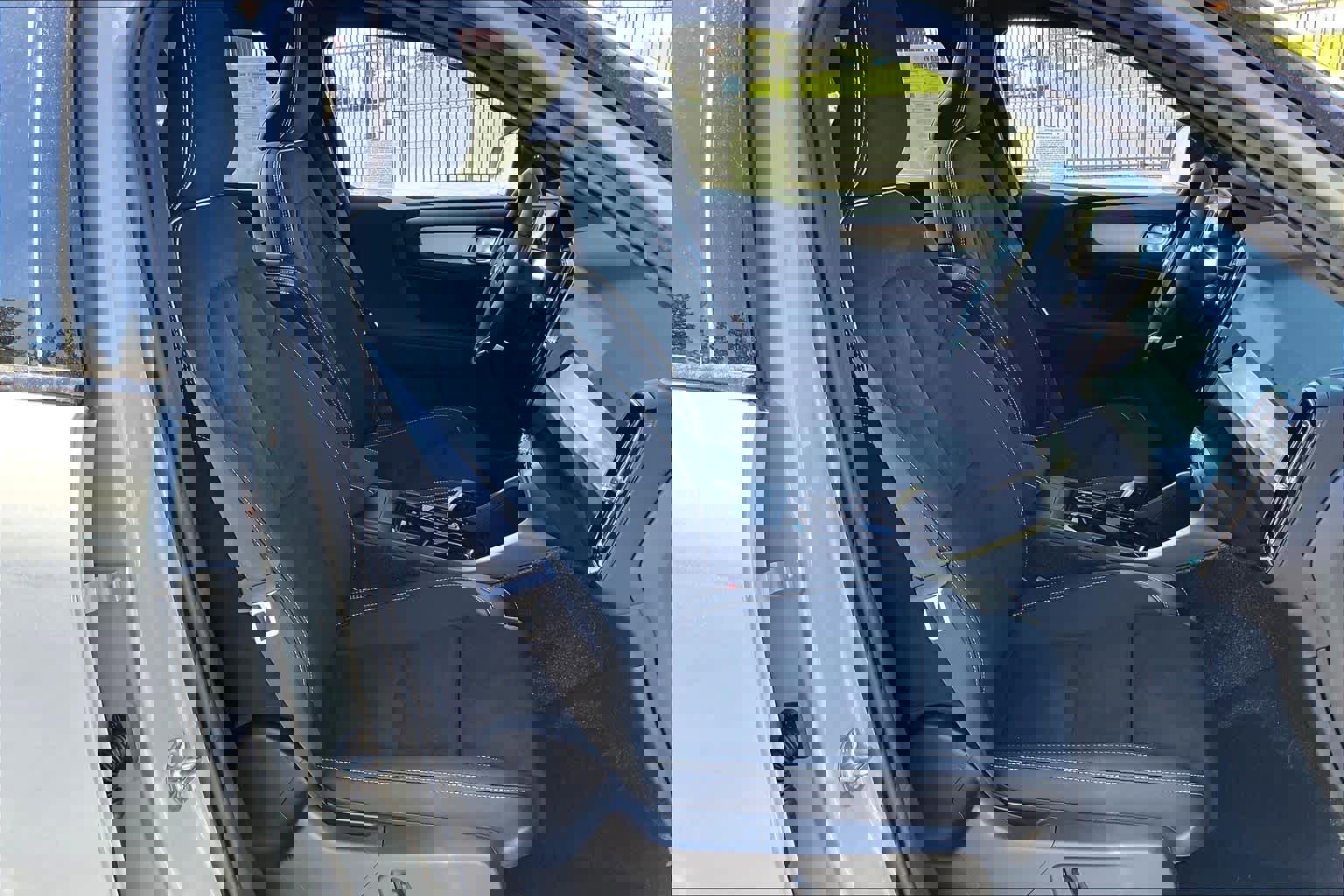 New 2026 Volvo XC40 B5 Ultra w/ Climate Package image 31