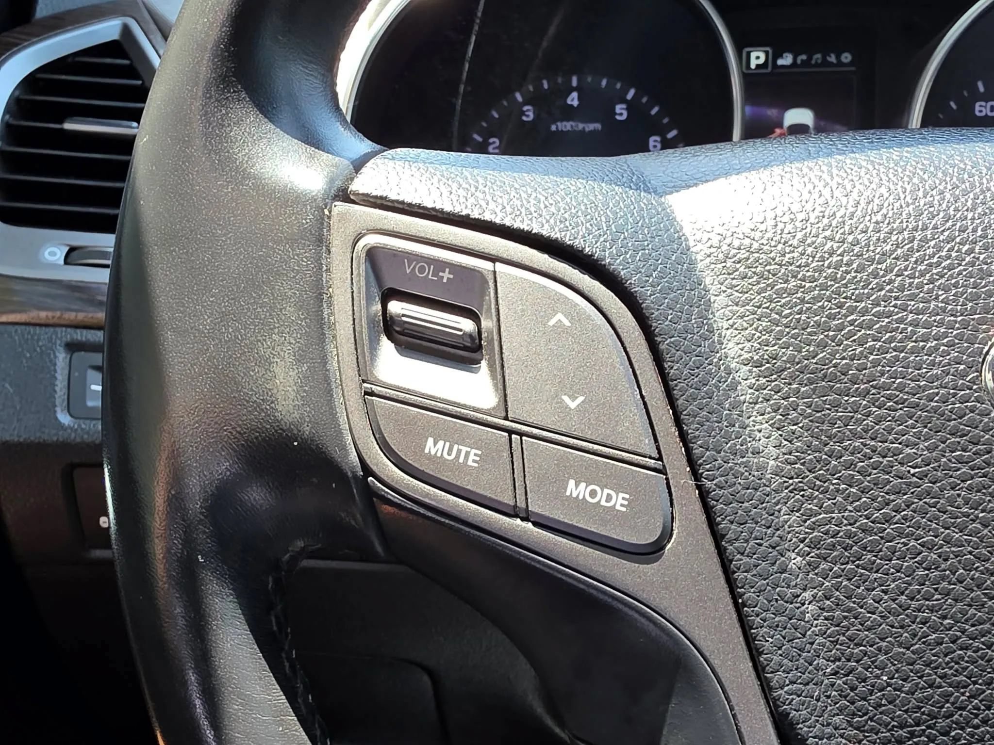 Used 2017 Hyundai Santa Fe Sport FWD image 19