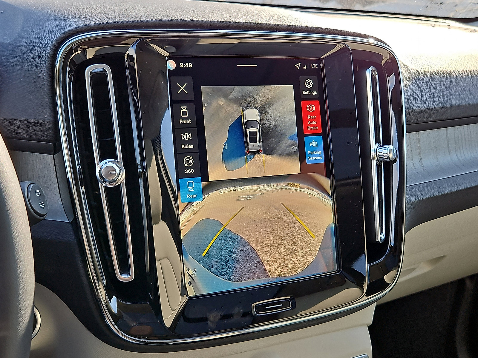 New 2026 Volvo XC40 B5 Plus w/ Protection Package Premier AWD/4WD image 17