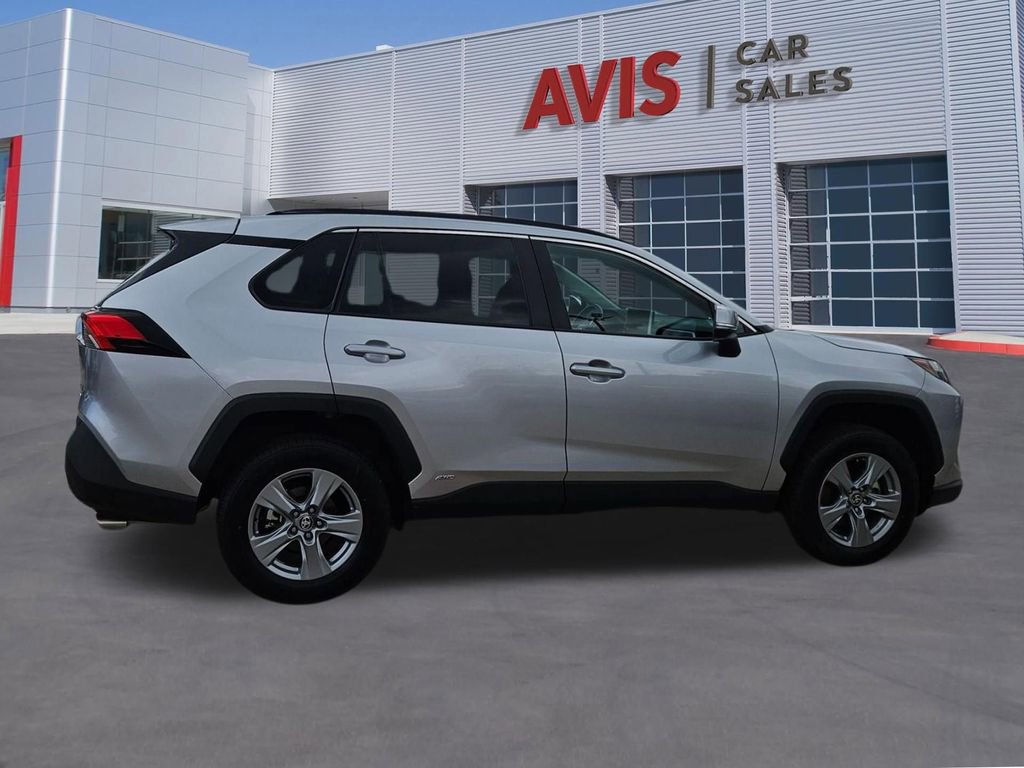 Used 2025 Toyota RAV4 XLE image 7