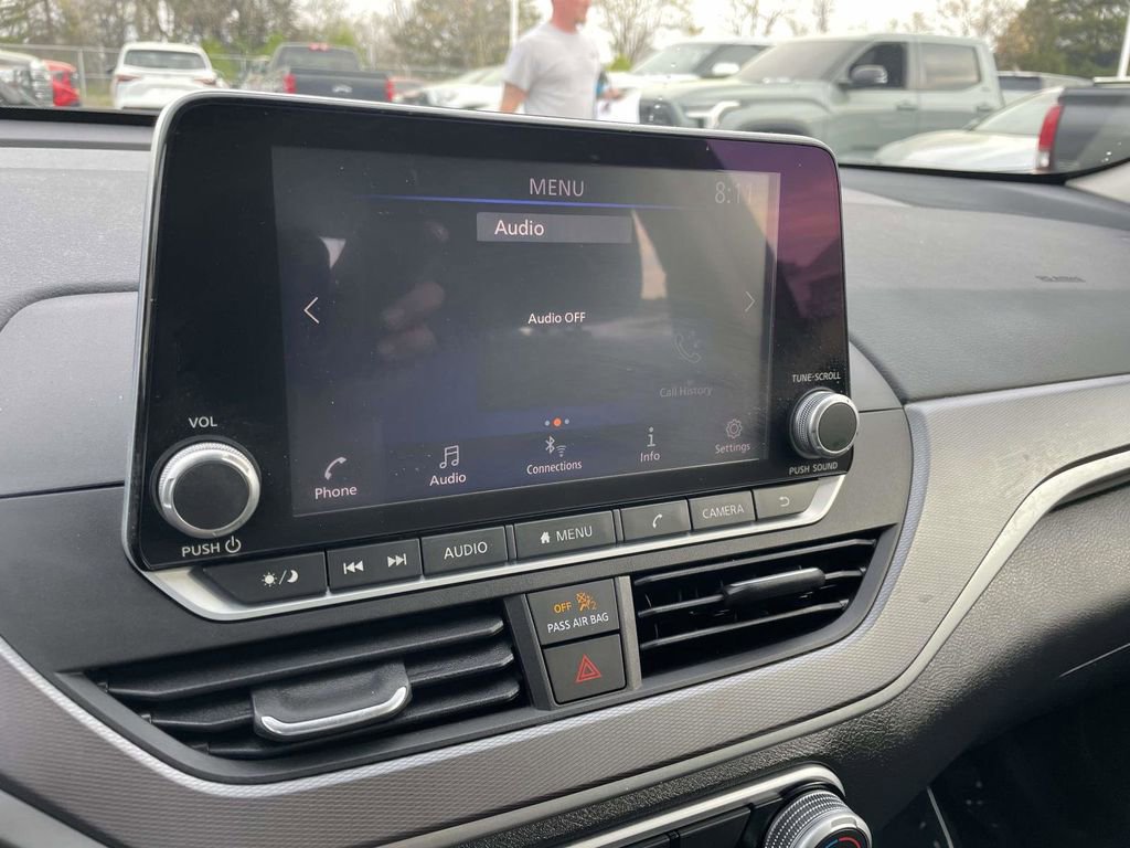 Used 2023 Nissan Altima 2.5 SR FWD image 38