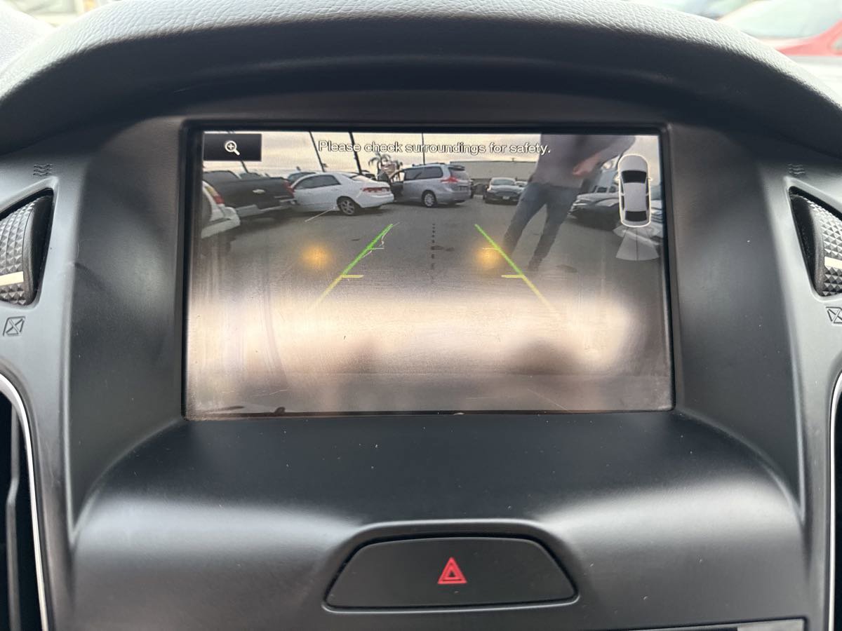 Used 2015 Ford Focus Titanium image 29