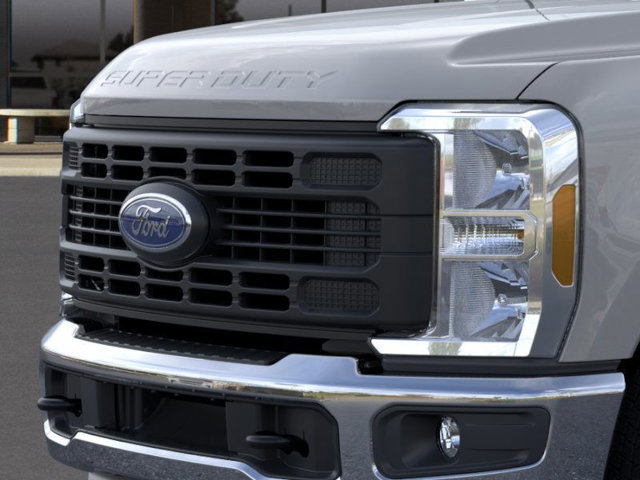 New 2025 Ford F250 XL w/ XL Chrome Package image 17