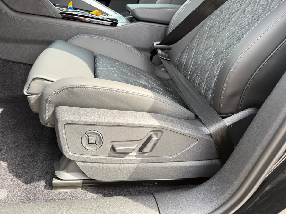 New 2026 Audi SQ5 Premium Plus image 30