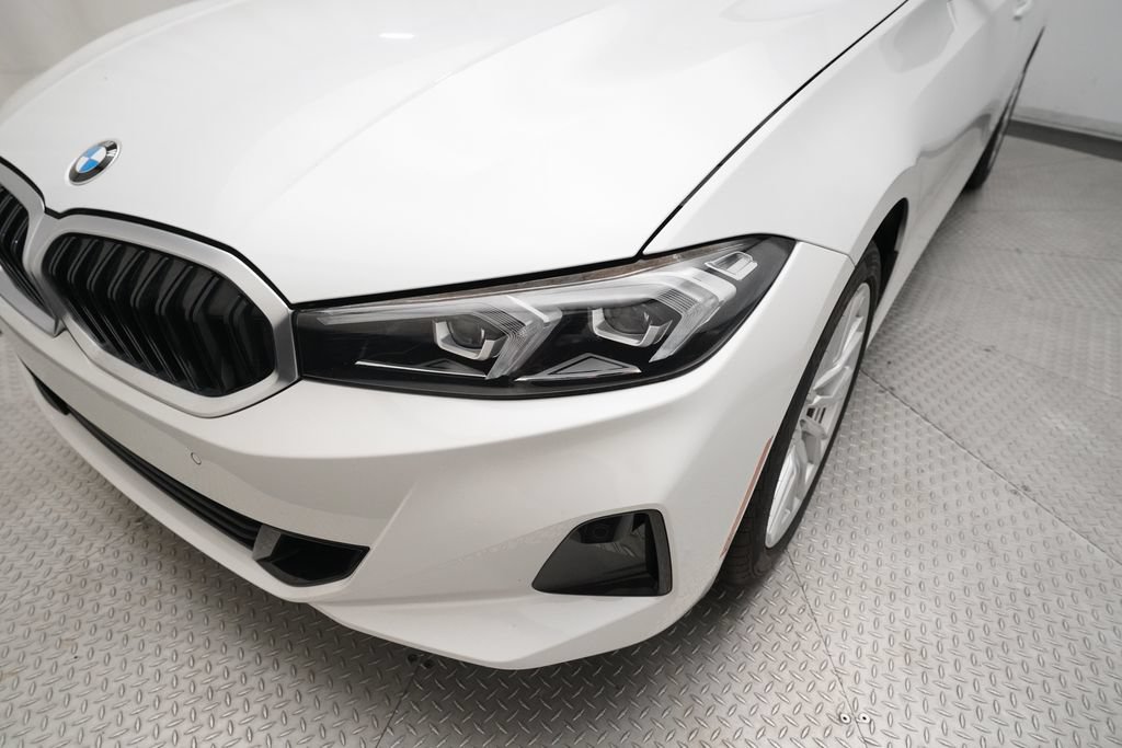 Used 2024 BMW 330i xDrive Sedan AWD/4WD image 22