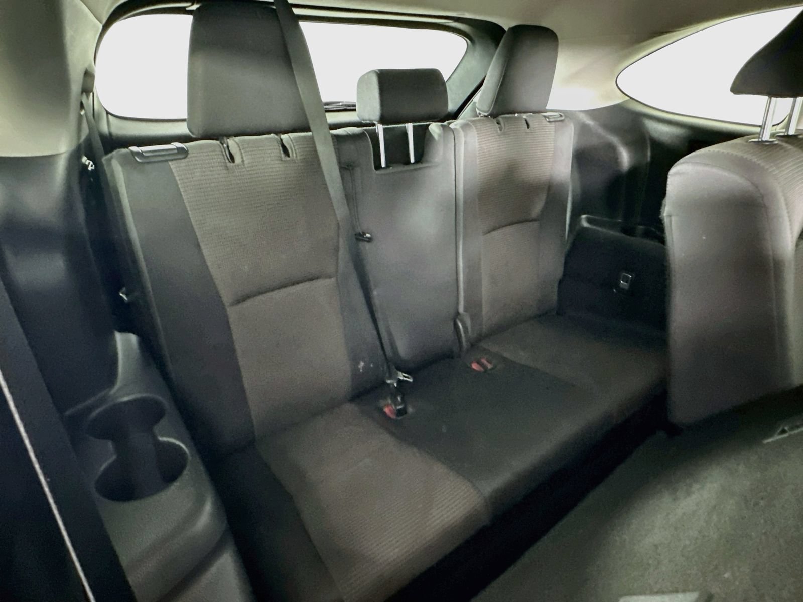 Used 2021 Toyota Highlander LE FWD image 26