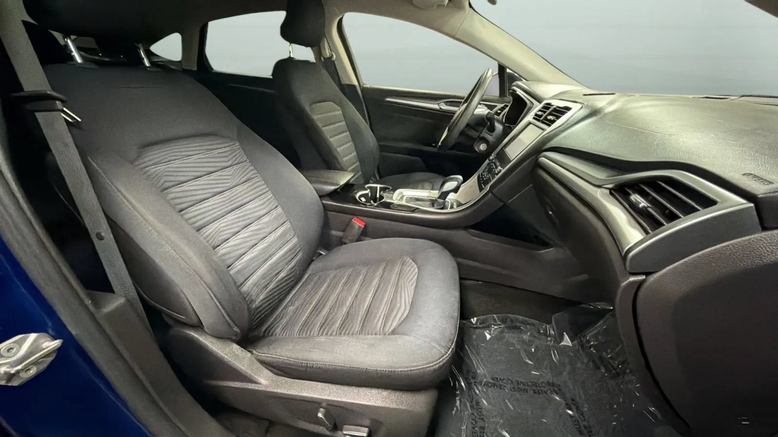 Used 2016 Ford Fusion SE FWD image 20