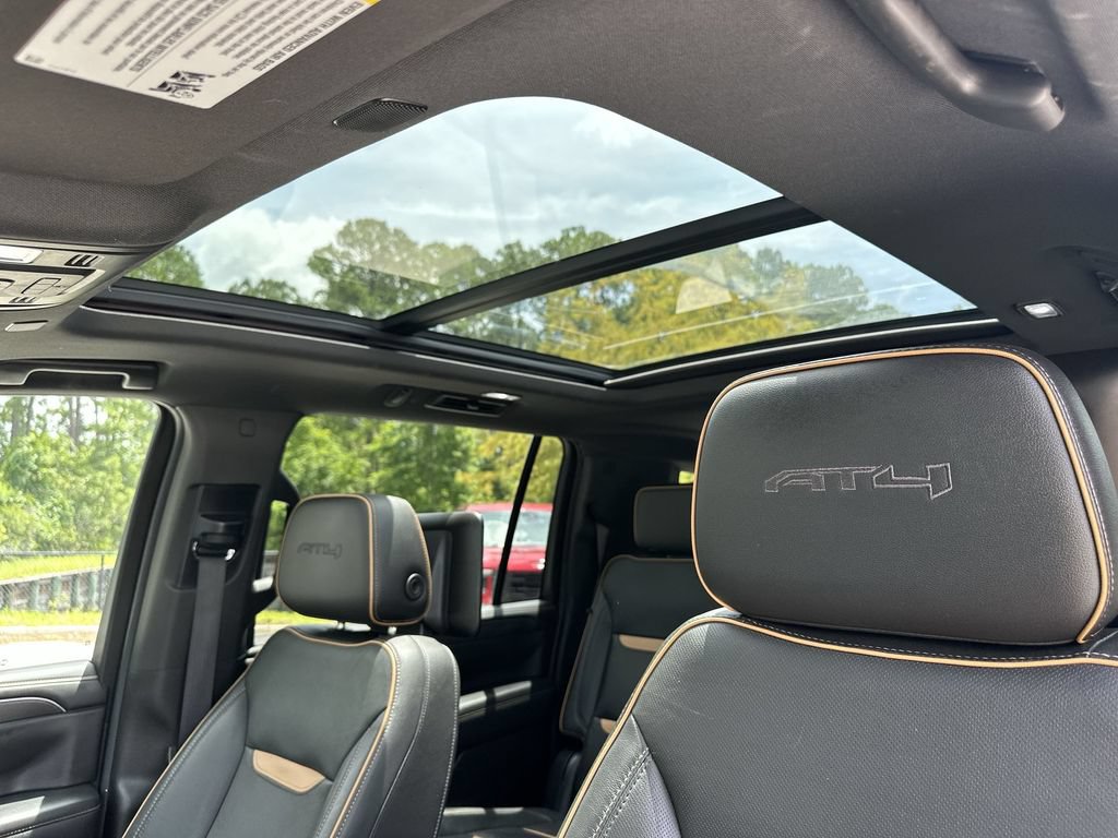 Certified 2021 GMC Yukon XL AT4 w/ AT4 Premium Package AWD/4WD image 19