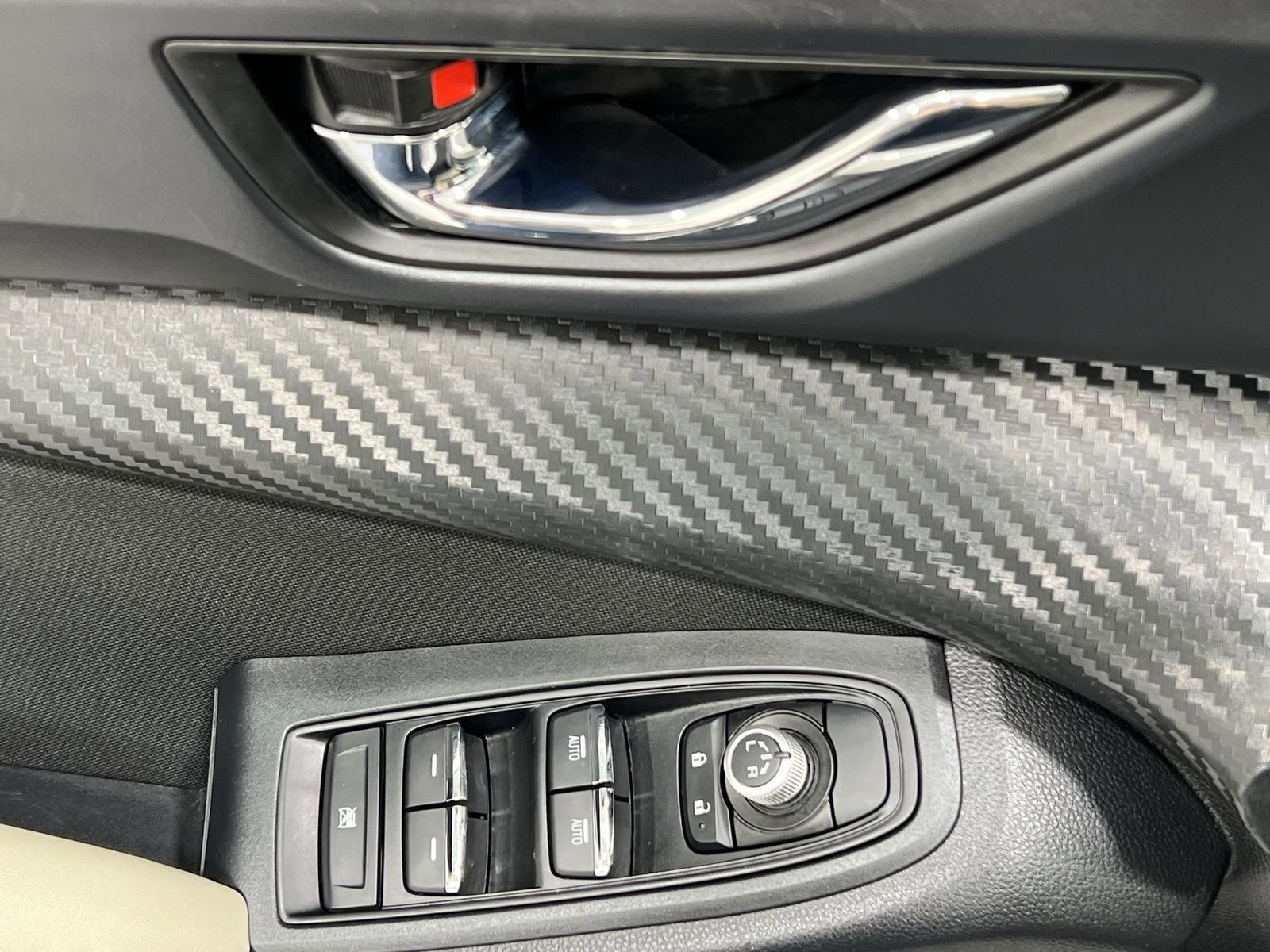 Used 2025 Subaru Ascent Premium image 13