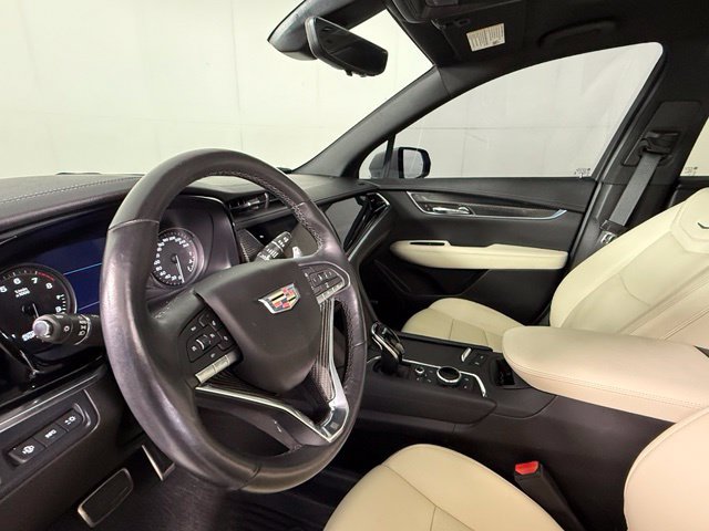 Used 2022 Cadillac XT6 Sport w/ Technology Package AWD/4WD image 7