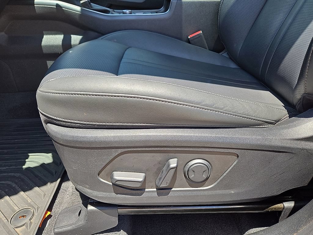 Used 2025 Kia Sorento S w/ Panoramic Sunroof Package FWD image 23