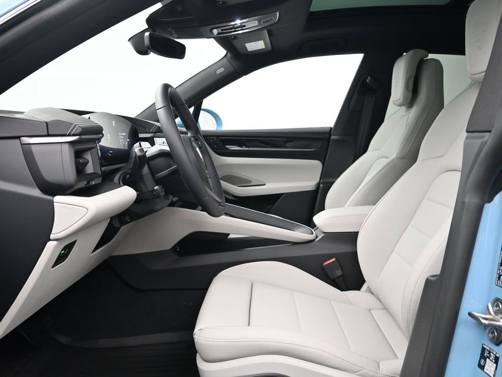 New 2026 Porsche Macan Electric image 22