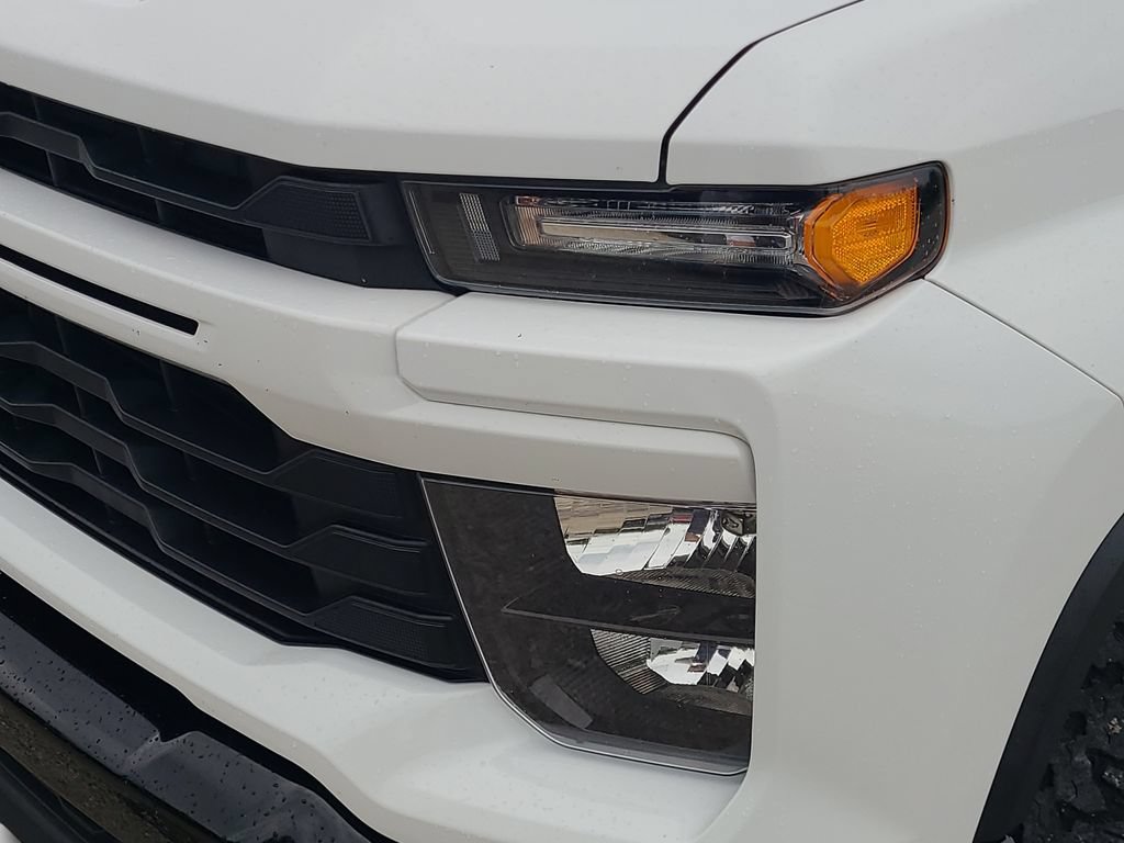 Used 2024 Chevrolet Silverado 2500 Custom w/ Custom Value Package AWD/4WD image 26
