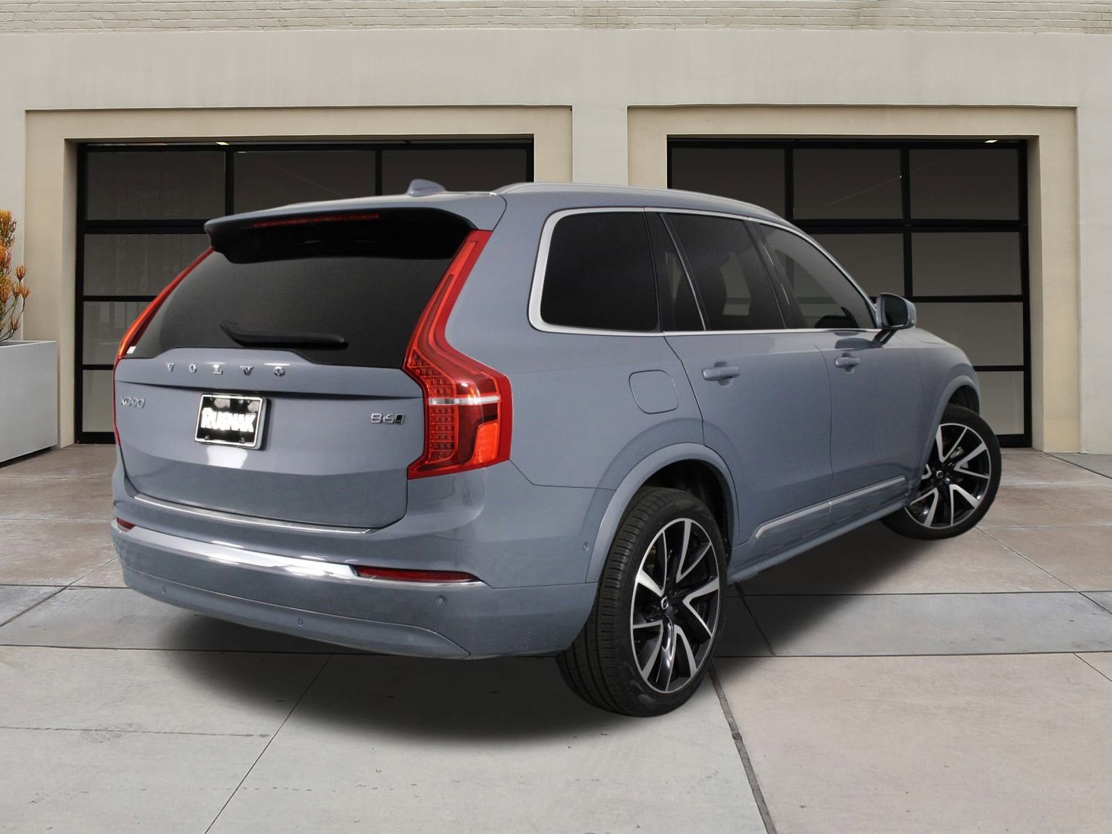 Certified 2023 Volvo XC90 B6 Plus w/ Protection Package Premier image 4