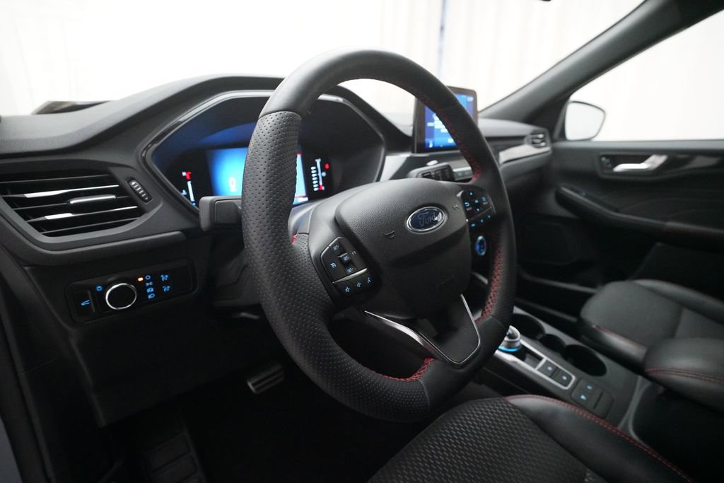 Used 2023 Ford Escape ST-Line image 8
