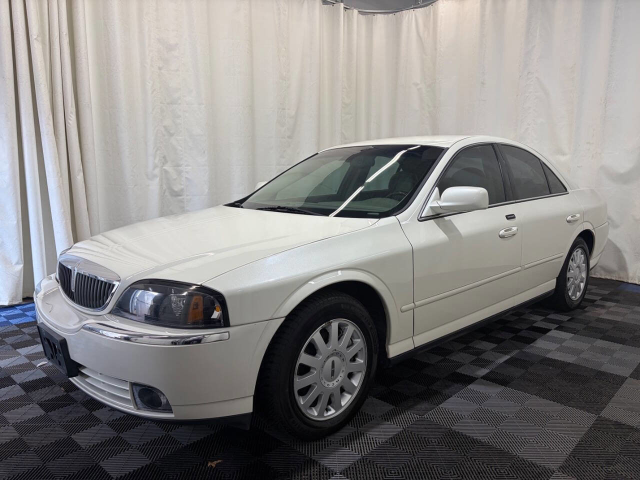 Used 2005 Lincoln LS Luxury 4dr Sedan V6 image 2