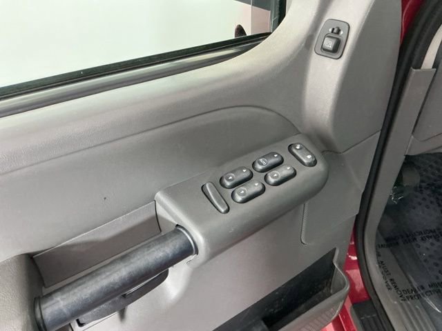 Used 2004 Ford Explorer Sport Trac XLS AWD/4WD image 12