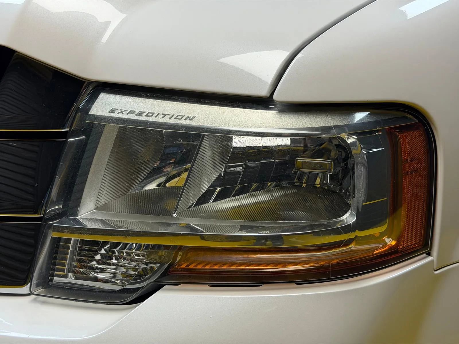 Used 2016 Ford Expedition XLT w/ Equipment Group 202A RWD image 9