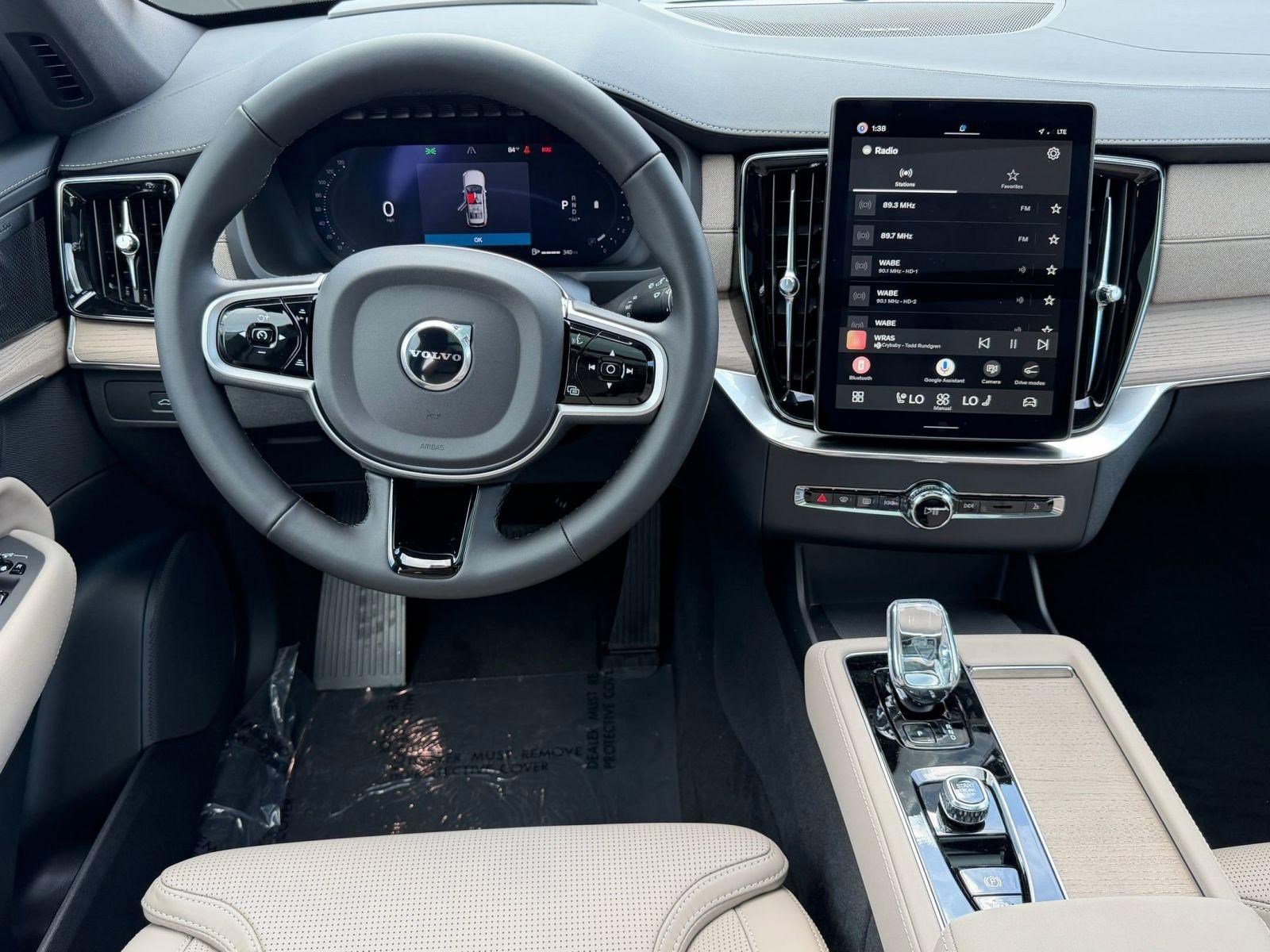 New 2026 Volvo XC90 B6 Ultra w/ Protection Package image 24