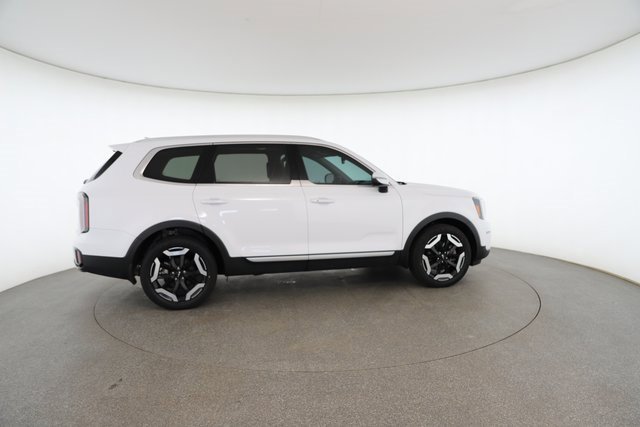 Used 2023 Kia Telluride EX w/ EX Captain's Chair Package image 21