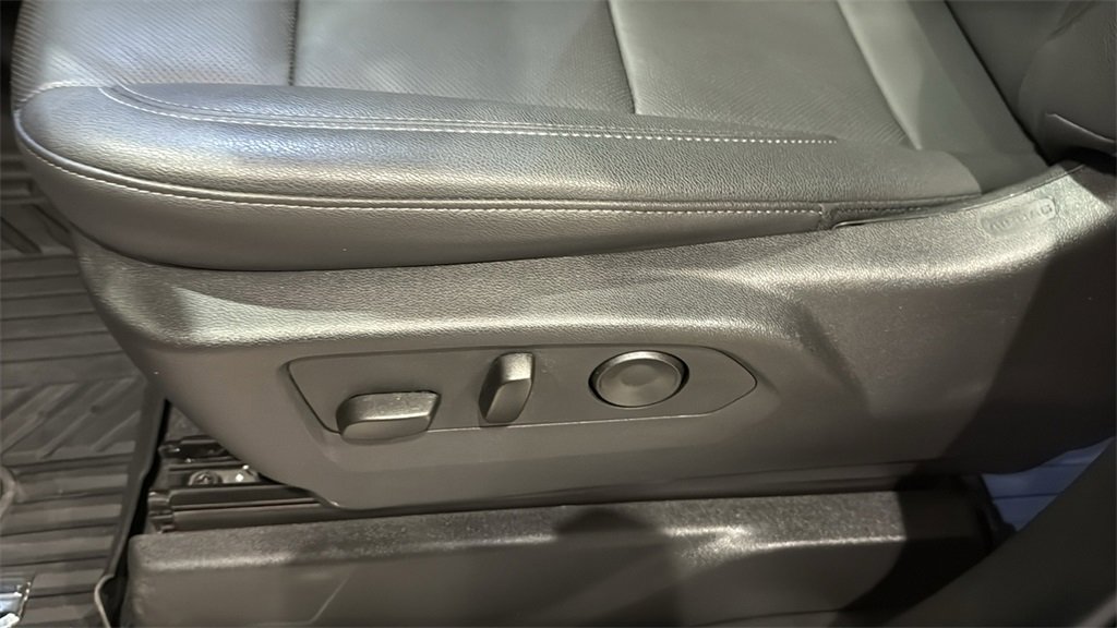 Used 2025 Chevrolet Silverado 1500 LTZ w/ LTZ Premium Package image 25