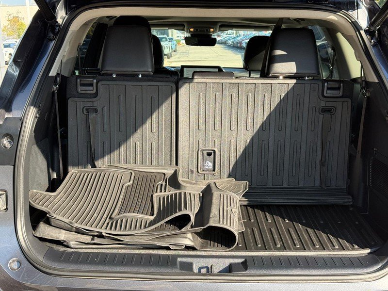 Used 2023 Toyota Highlander Limited AWD/4WD image 9