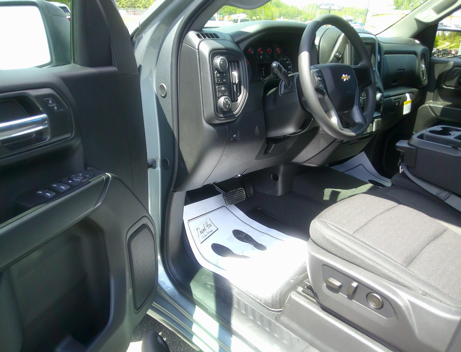 New 2026 Chevrolet Silverado 1500 Custom w/ Turbomax Blackout Package AWD/4WD image 8