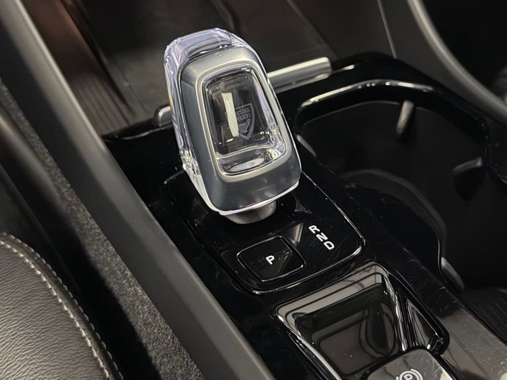 Used 2023 Volvo XC40 B5 Plus w/ Driver Assist Package AWD/4WD image 22