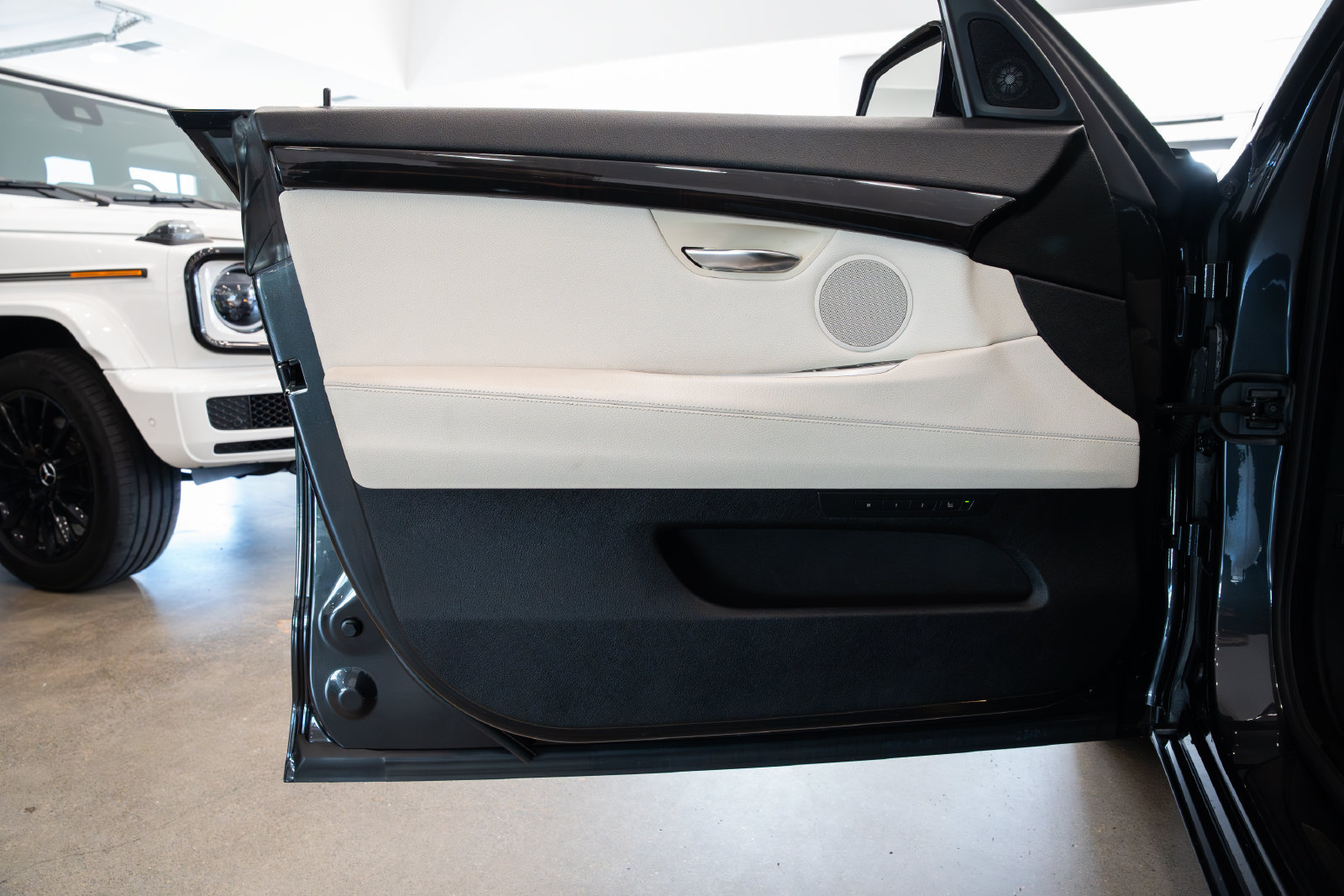 Used 2012 BMW 535i Gran Turismo RWD image 18