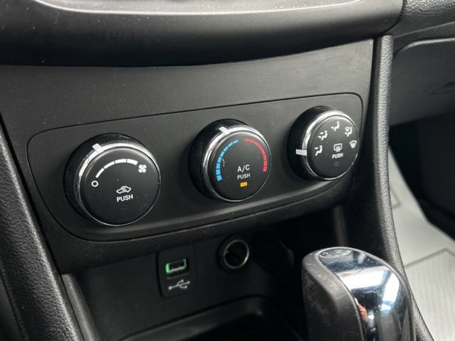 Used 2014 Dodge Avenger SE w/ Rallye Appearance Group FWD image 40