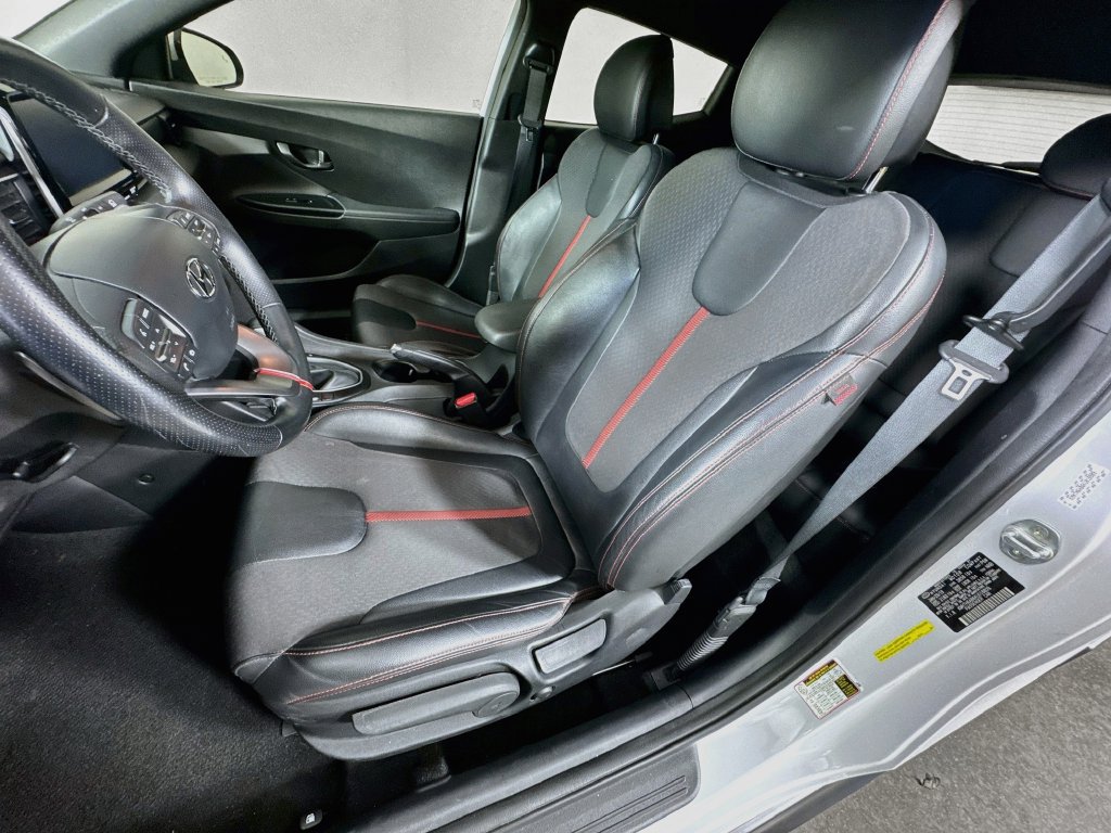 Used 2019 Hyundai Veloster Turbo FWD image 25