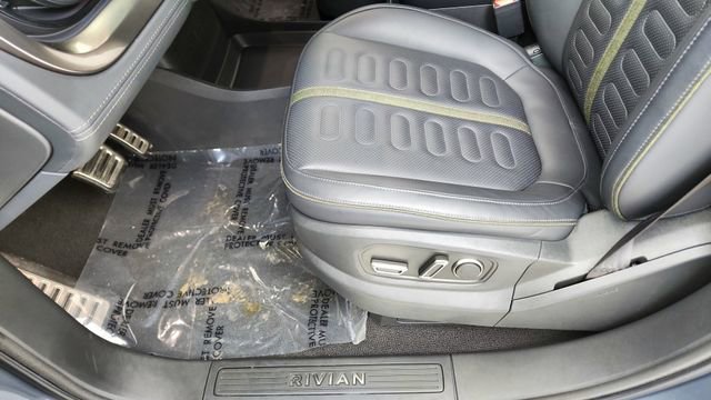 Used 2024 Rivian R1T Adventure image 34