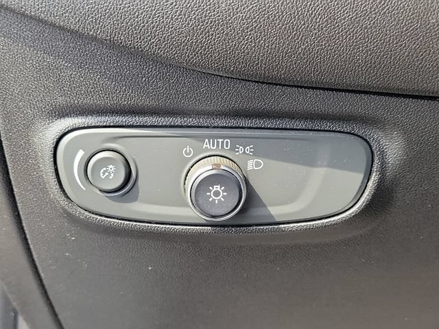 Used 2019 Chevrolet Equinox LS FWD image 13