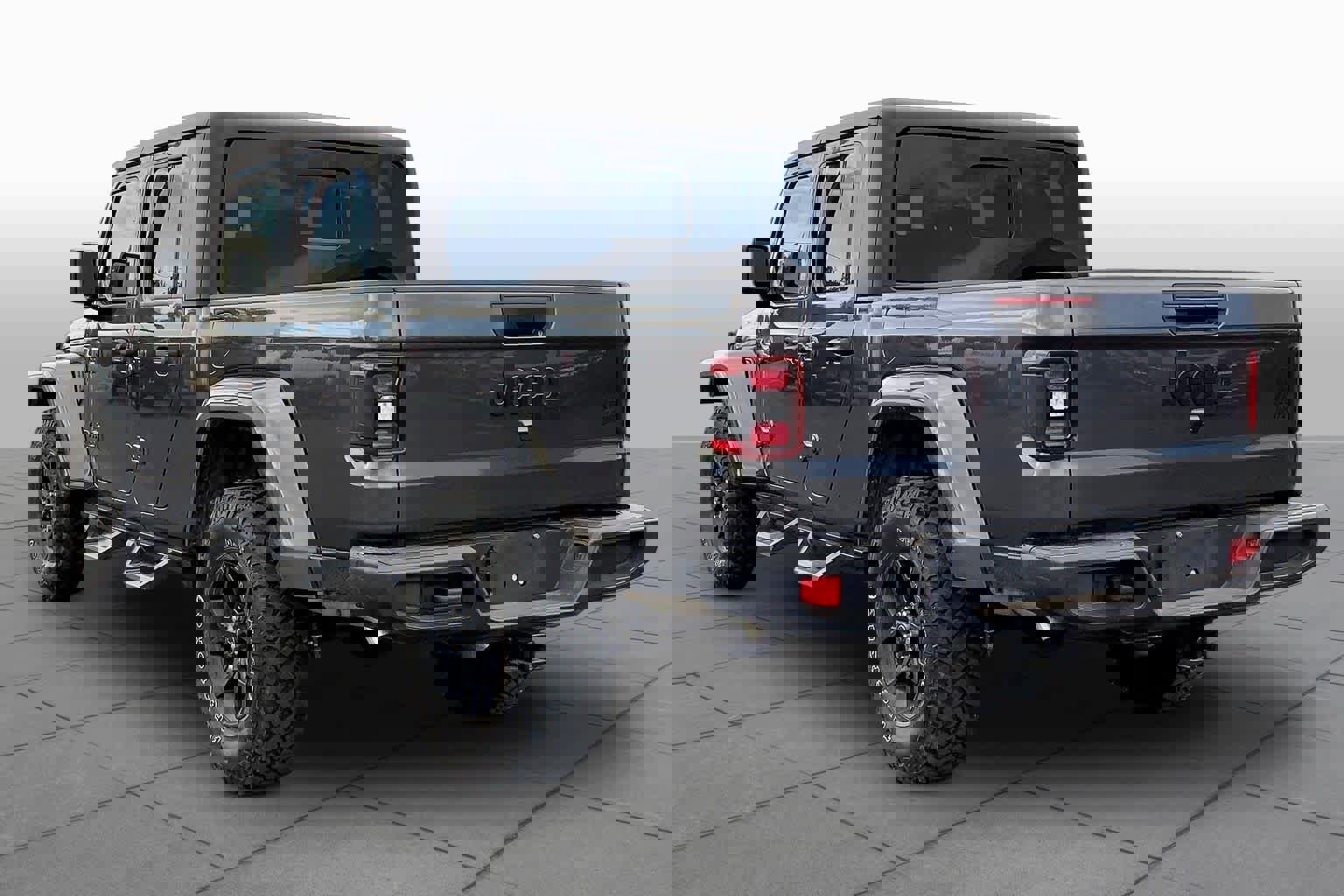 Used 2024 Jeep Gladiator Sport image 12