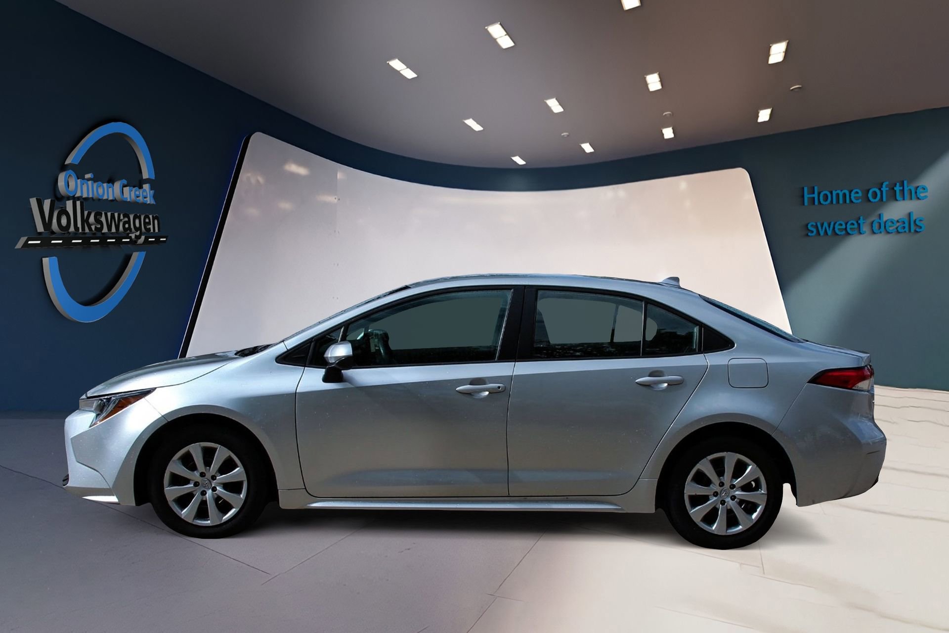Used 2024 Toyota Corolla LE FWD image 7