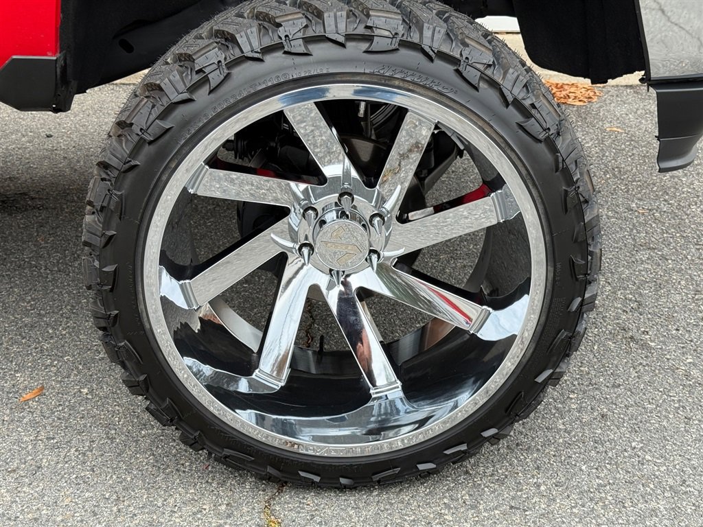 Used 2019 Chevrolet Silverado 1500 LT w/ All Star Edition image 36