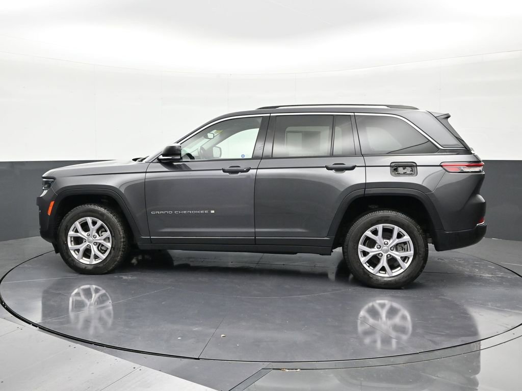Used 2022 Jeep Grand Cherokee Limited image 2