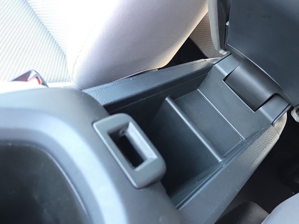 Used 2016 Honda HR-V LX image 46