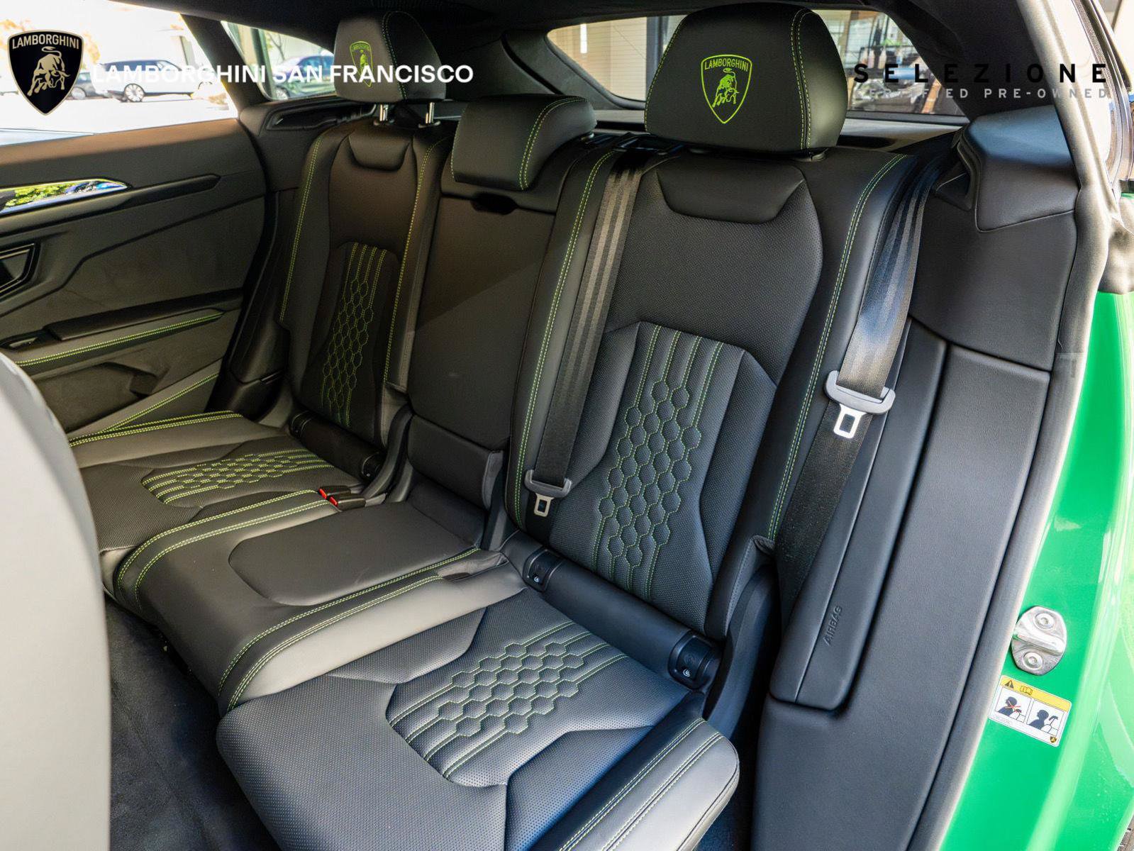 Used 2025 Lamborghini Urus SE AWD/4WD image 30