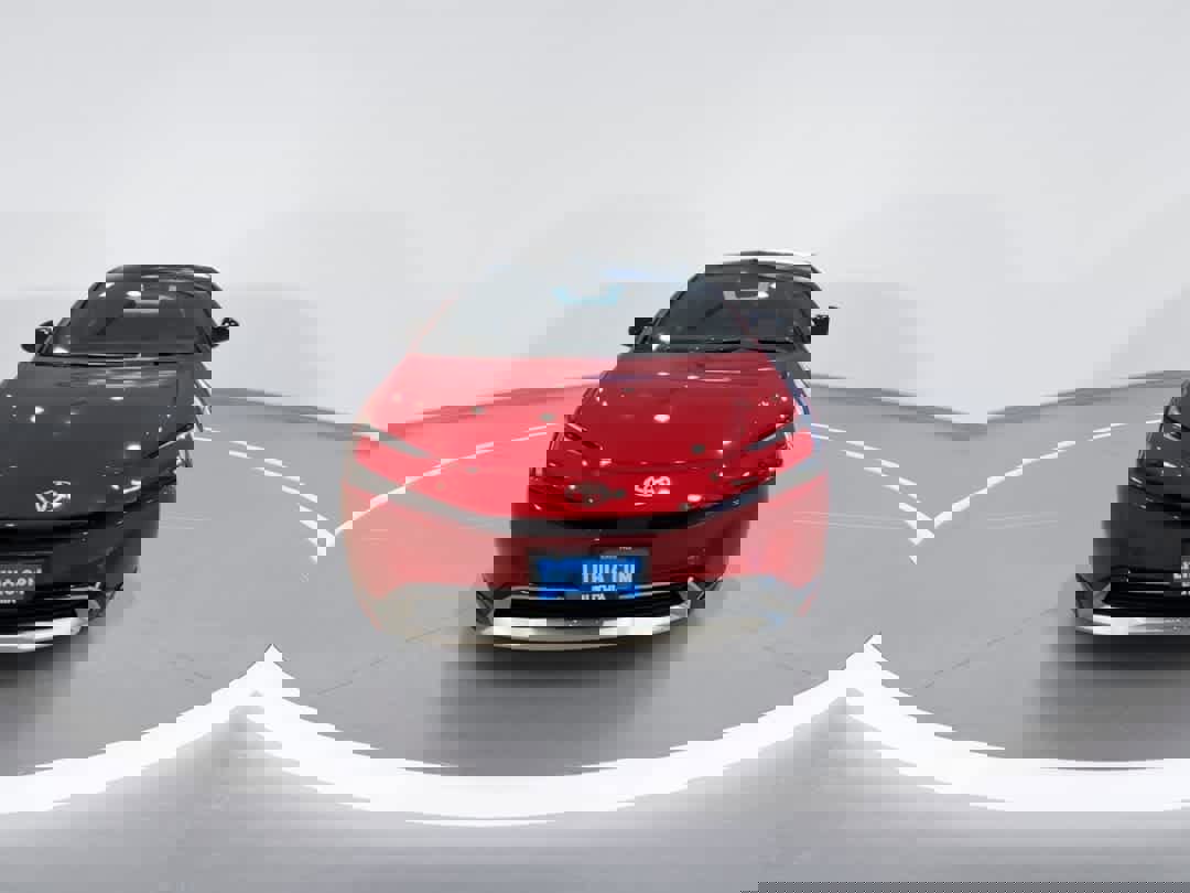 New 2026 Toyota Prius Plug-In Hybrid image 3