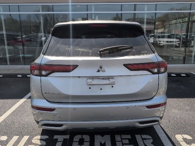 Used 2024 Mitsubishi Outlander SE image 6