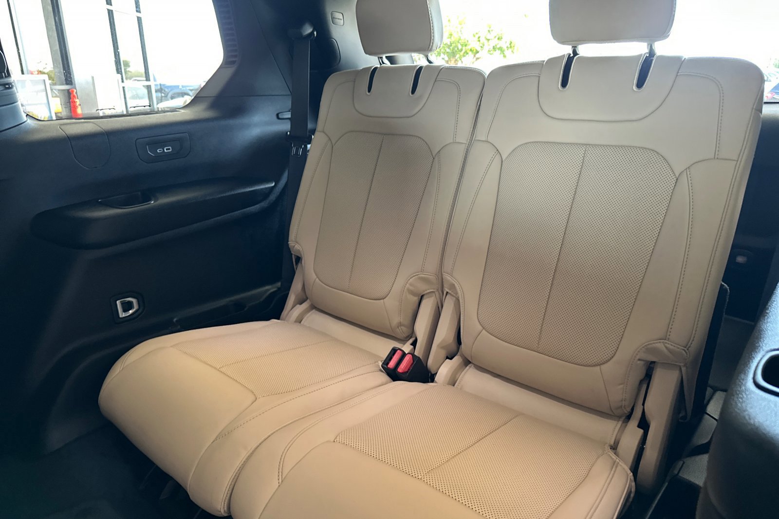 New 2025 Jeep Grand Cherokee L Limited w/ Luxury Tech Group II image 15